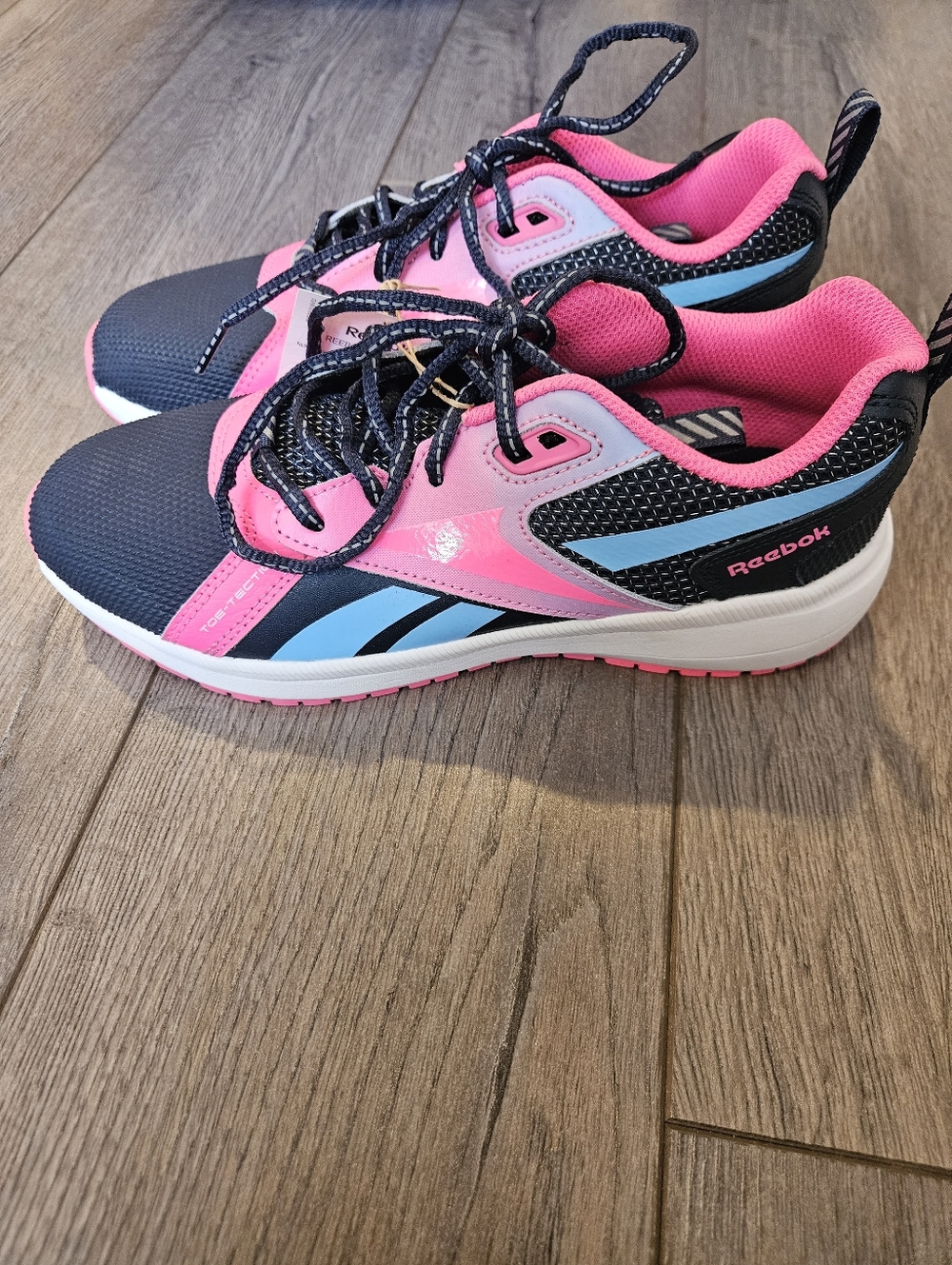 NWT Reebok Navy Pink Blue Youth Running Shoes - Size 5Y